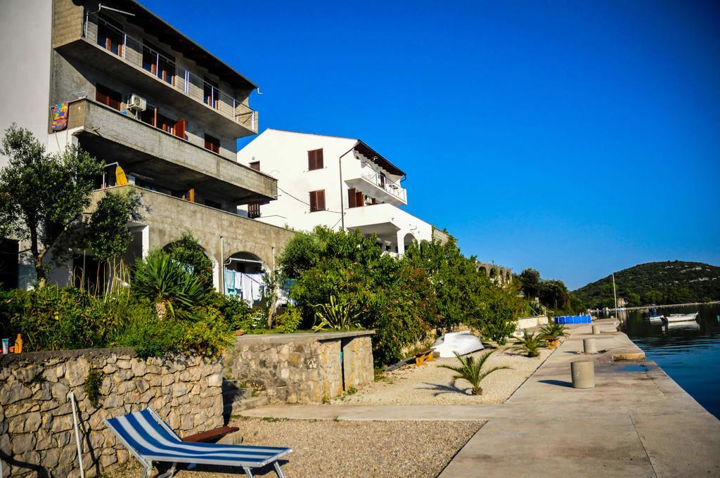 Apartments Adrialuka Dubrava  Exteriör bild