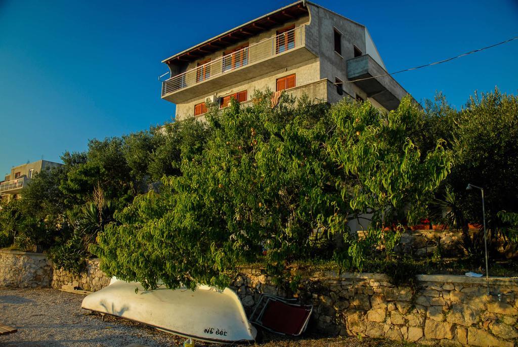 Apartments Adrialuka Dubrava  Exteriör bild