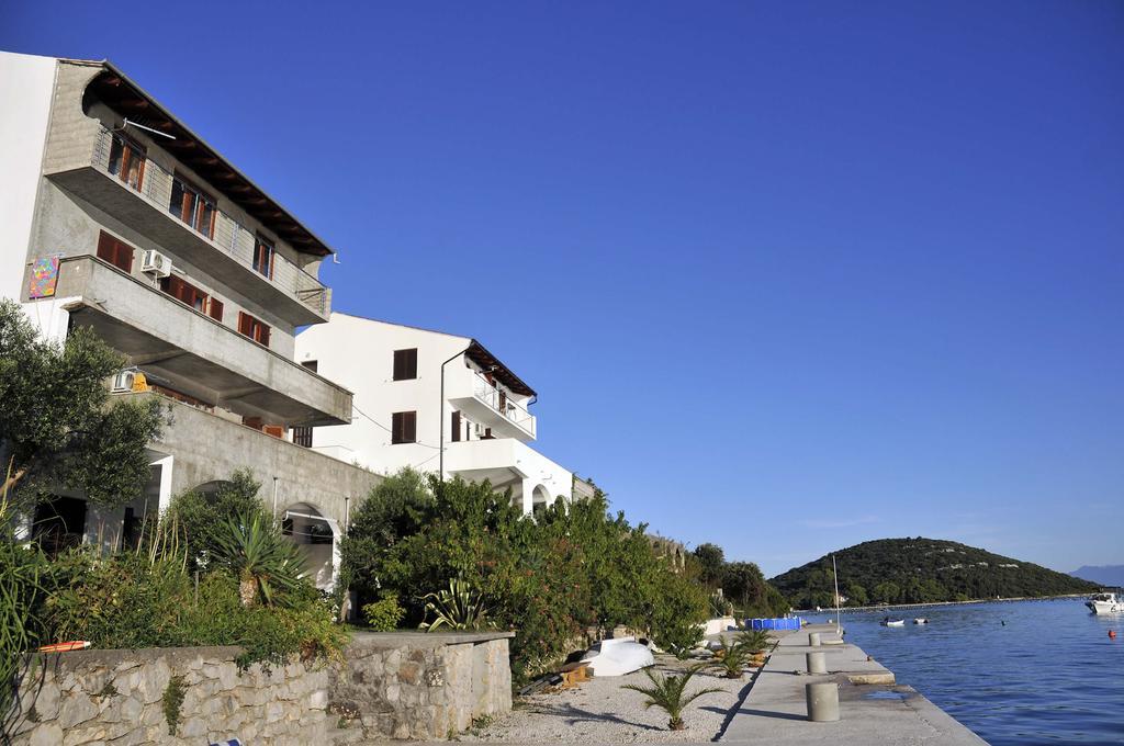 Apartments Adrialuka Dubrava  Exteriör bild