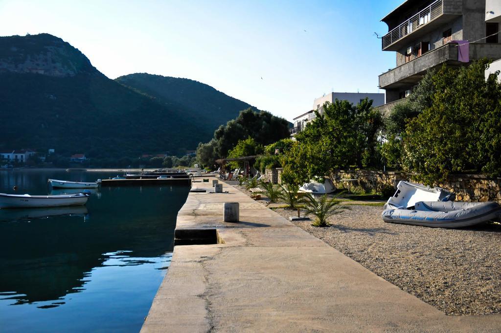 Apartments Adrialuka Dubrava  Exteriör bild
